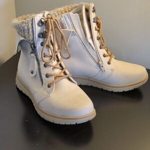 Cliffs Zip Up Ankle Boots